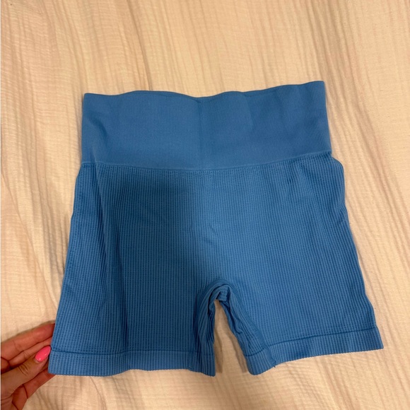 Colsie Blue Ribbed Bike Shorts - Picture 3 of 3